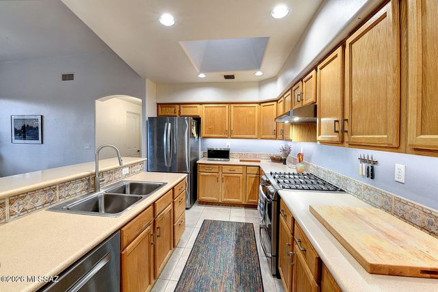 9839 E Opalite Place, Tucson, AZ 85749