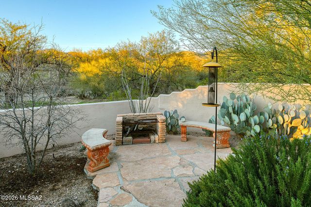 9839 E Opalite Place, Tucson, AZ 85749