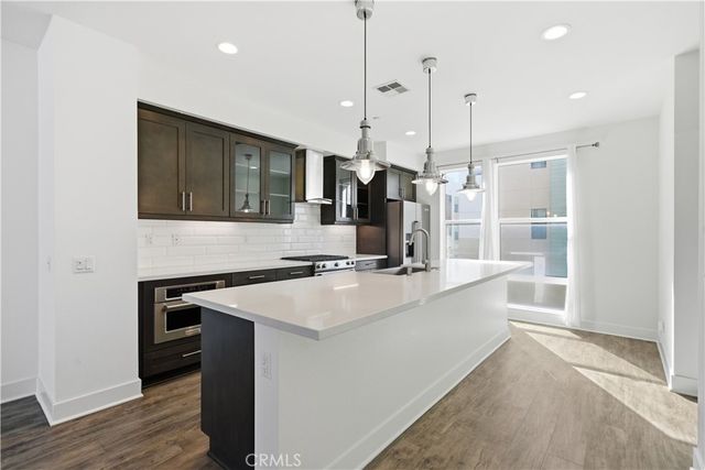 669 W 17th Street, Costa Mesa, CA 92627