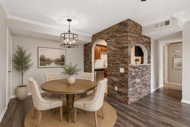 1860 White Oak Drive 355, Houston, TX 77009
