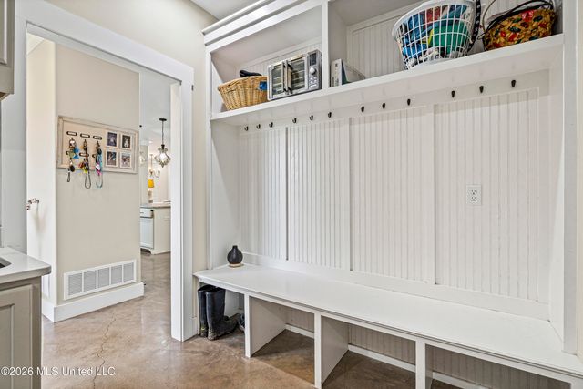 5078 Dixie Creek Drive, Hernando, MS 38632