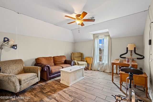 5078 Dixie Creek Drive, Hernando, MS 38632