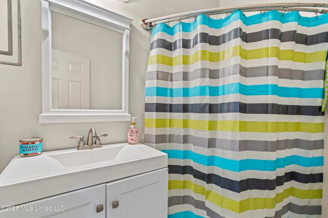 5078 Dixie Creek Drive, Hernando, MS 38632