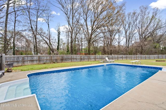 5078 Dixie Creek Drive, Hernando, MS 38632