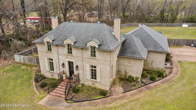 5078 Dixie Creek Drive, Hernando, MS 38632