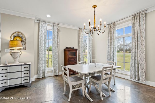 5078 Dixie Creek Drive, Hernando, MS 38632