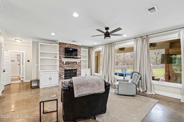 5078 Dixie Creek Drive, Hernando, MS 38632