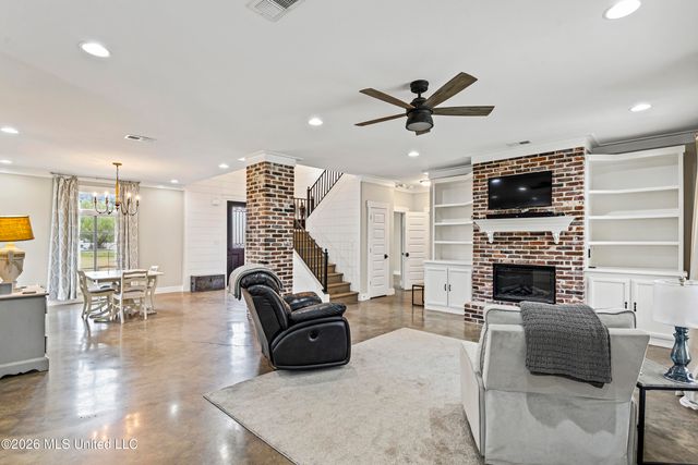 5078 Dixie Creek Drive, Hernando, MS 38632