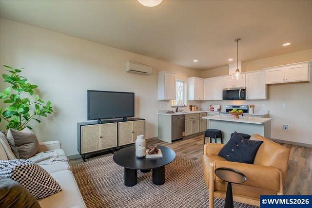 1531 SW 11th St, Dallas, OR 97338