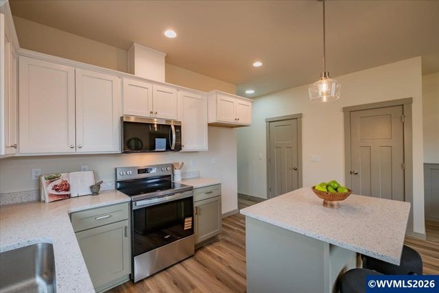 1531 SW 11th St, Dallas, OR 97338