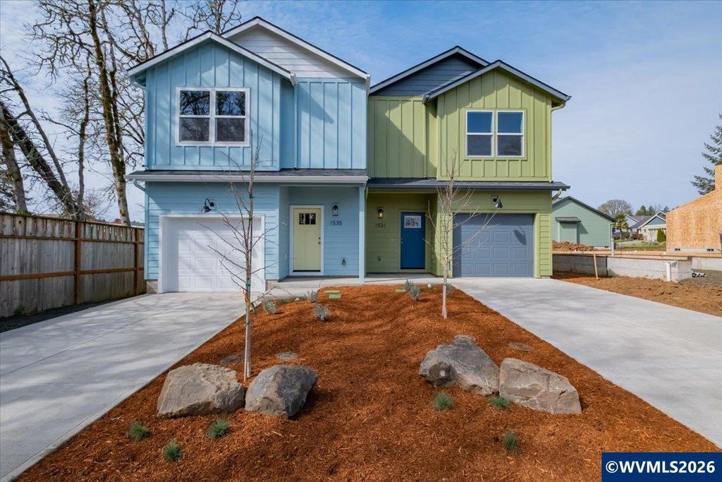 1531 SW 11th St, Dallas, OR 97338