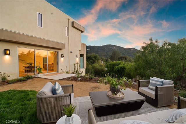 25638 Monte nido Drive, Calabasas, CA 91302