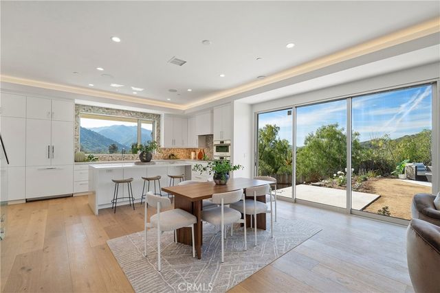 25638 Monte nido Drive, Calabasas, CA 91302
