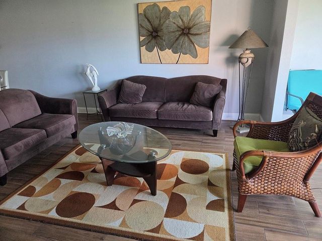 9721 Sunrise Lakes Boulevard 305, Sunrise, FL 33322