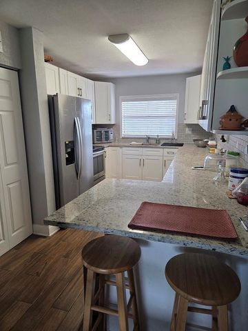 9721 Sunrise Lakes Boulevard 305, Sunrise, FL 33322