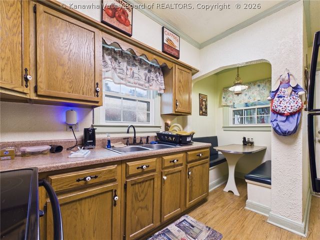 6608 MacCorkle Avenue Se, Charleston, WV 25304