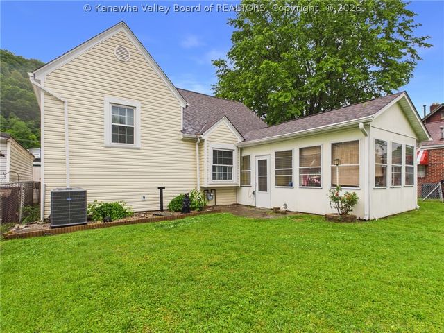 6608 MacCorkle Avenue Se, Charleston, WV 25304