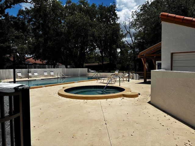 11502 ROBLES DEL RIO PLACE, Temple Terrace, FL 33617