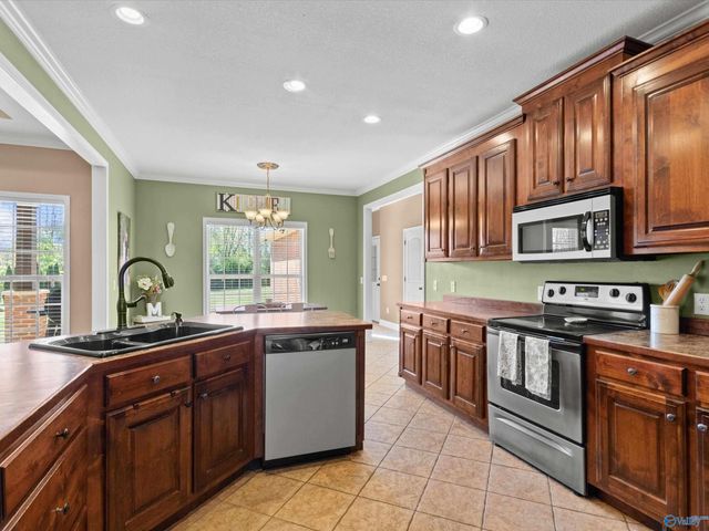 121 Basil Lane, Boaz, AL 35957