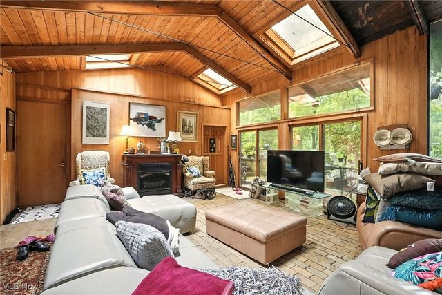 13610 Sperry Road, Novelty, OH 44072