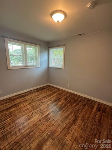 912 N Broad Street, Gastonia, NC 28054