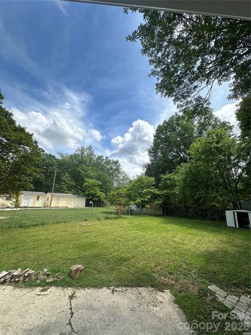 912 N Broad Street, Gastonia, NC 28054