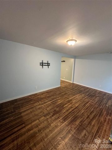 912 N Broad Street, Gastonia, NC 28054