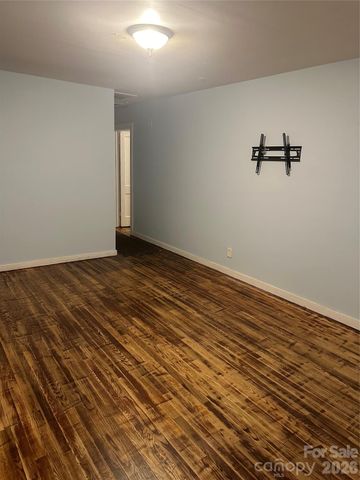 912 N Broad Street, Gastonia, NC 28054