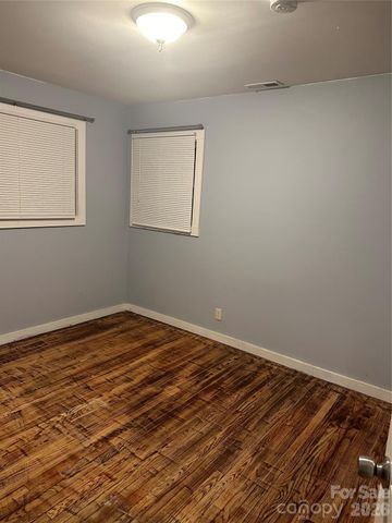 912 N Broad Street, Gastonia, NC 28054