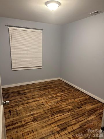 912 N Broad Street, Gastonia, NC 28054