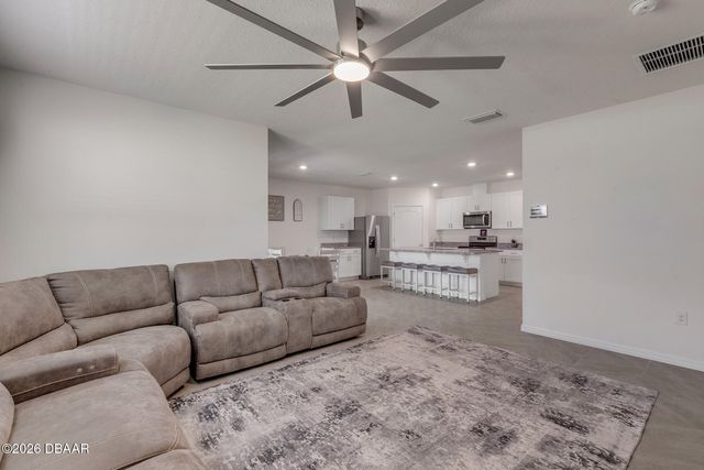 8 Melogold Drive, Ormond Beach, FL 32174