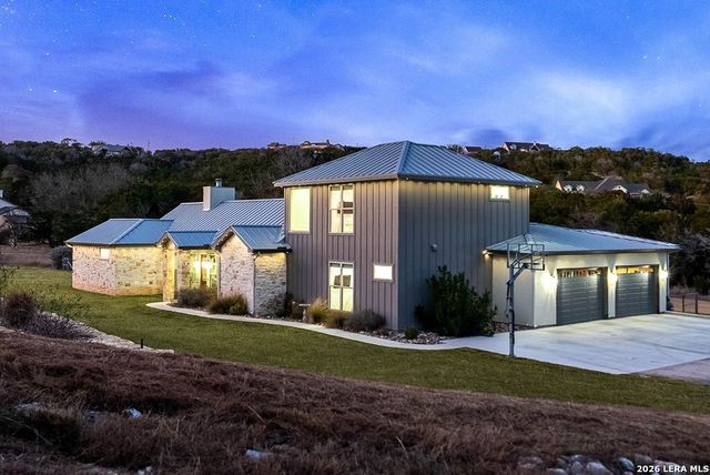 491 Stablewood Ln, Kerrville, TX 78028