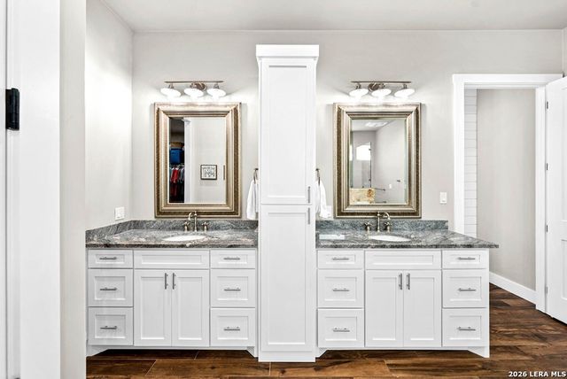 491 Stablewood Ln, Kerrville, TX 78028