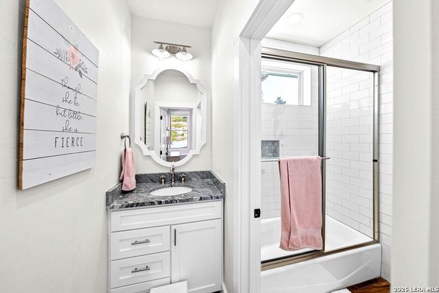 491 Stablewood Ln, Kerrville, TX 78028