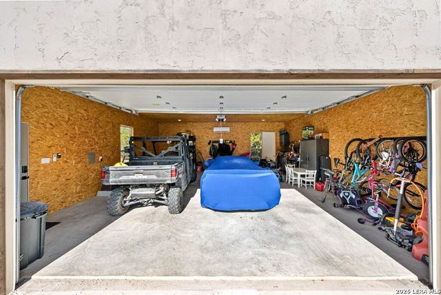 491 Stablewood Ln, Kerrville, TX 78028