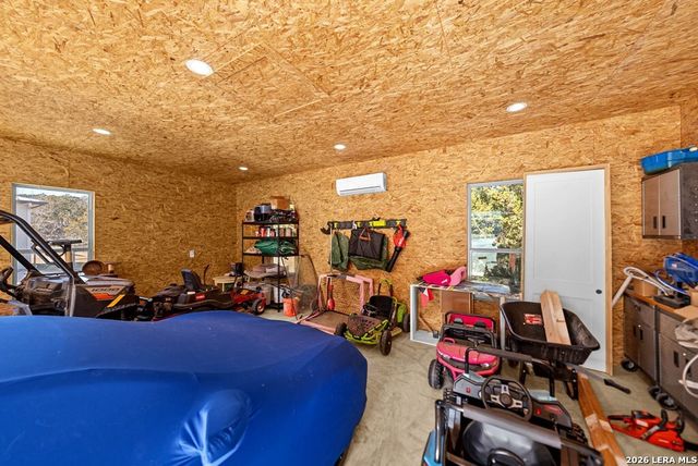 491 Stablewood Ln, Kerrville, TX 78028