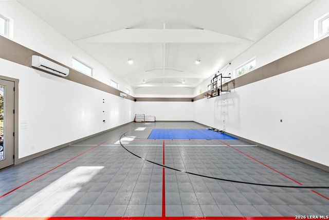 491 Stablewood Ln, Kerrville, TX 78028