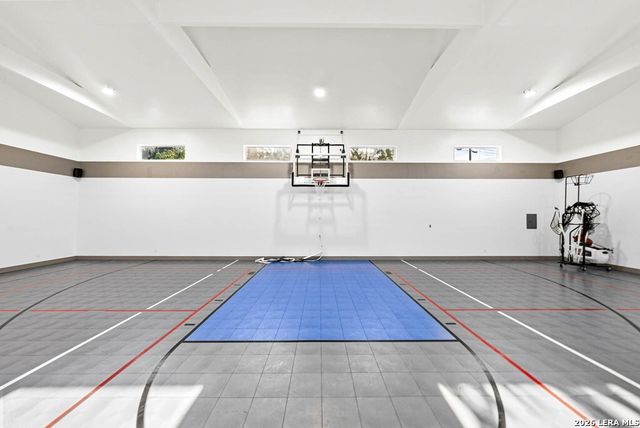 491 Stablewood Ln, Kerrville, TX 78028