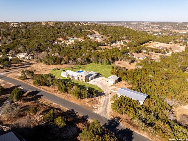 491 Stablewood Ln, Kerrville, TX 78028