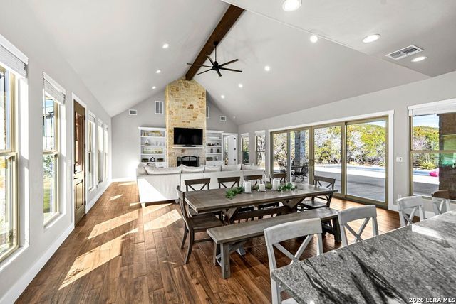 491 Stablewood Ln, Kerrville, TX 78028