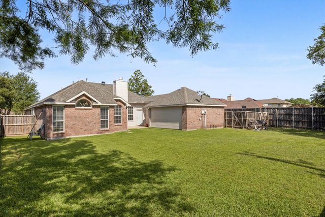 6318 Ahnee Drive, Rowlett, TX 75089