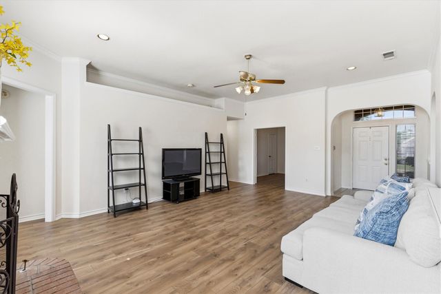 6318 Ahnee Drive, Rowlett, TX 75089