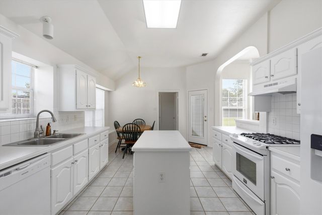 6318 Ahnee Drive, Rowlett, TX 75089