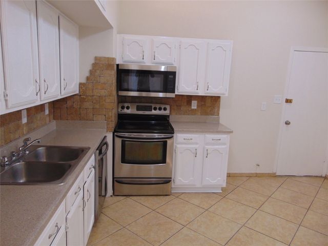 9402 Sugarberry Road, Dallas, TX 75249