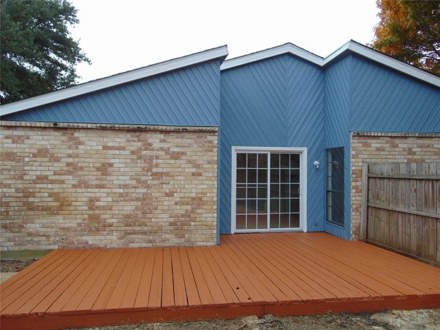 9402 Sugarberry Road, Dallas, TX 75249