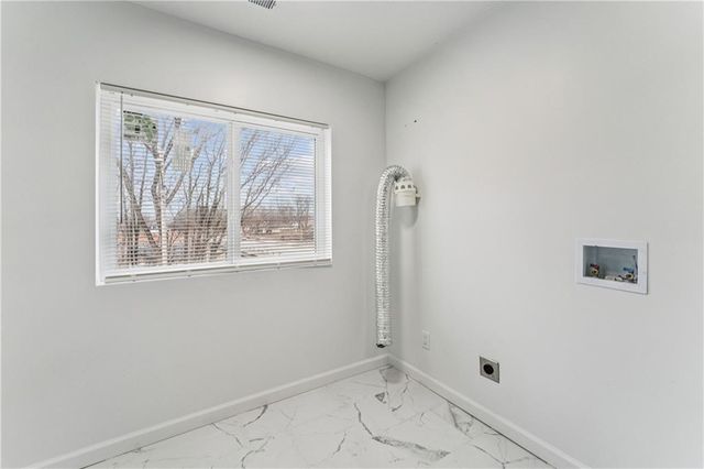 2600 Cleveland Avenue, Kansas City, MO 64127