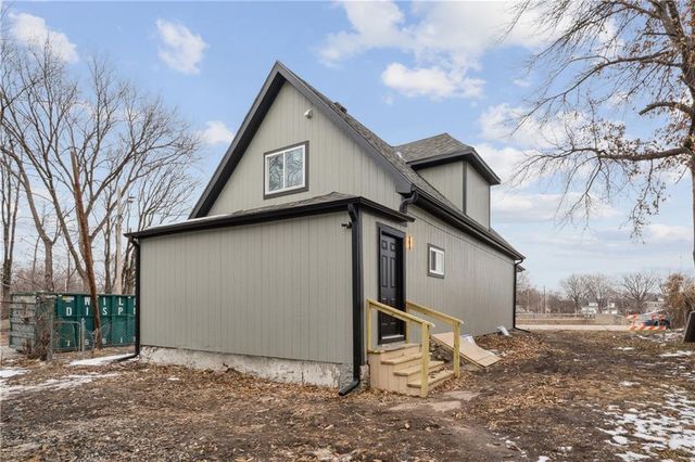 2600 Cleveland Avenue, Kansas City, MO 64127