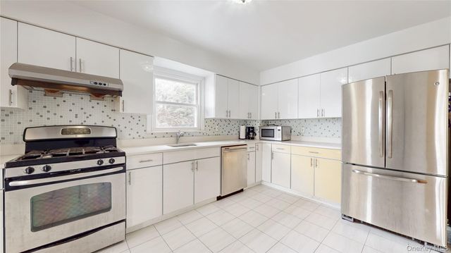 157-11 Cryders Lane, Whitestone, NY 11357