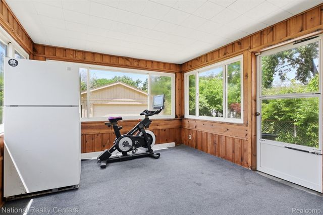 17159 Rougeway Street, Livonia, MI 48152