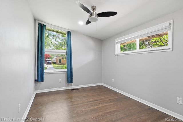 17159 Rougeway Street, Livonia, MI 48152